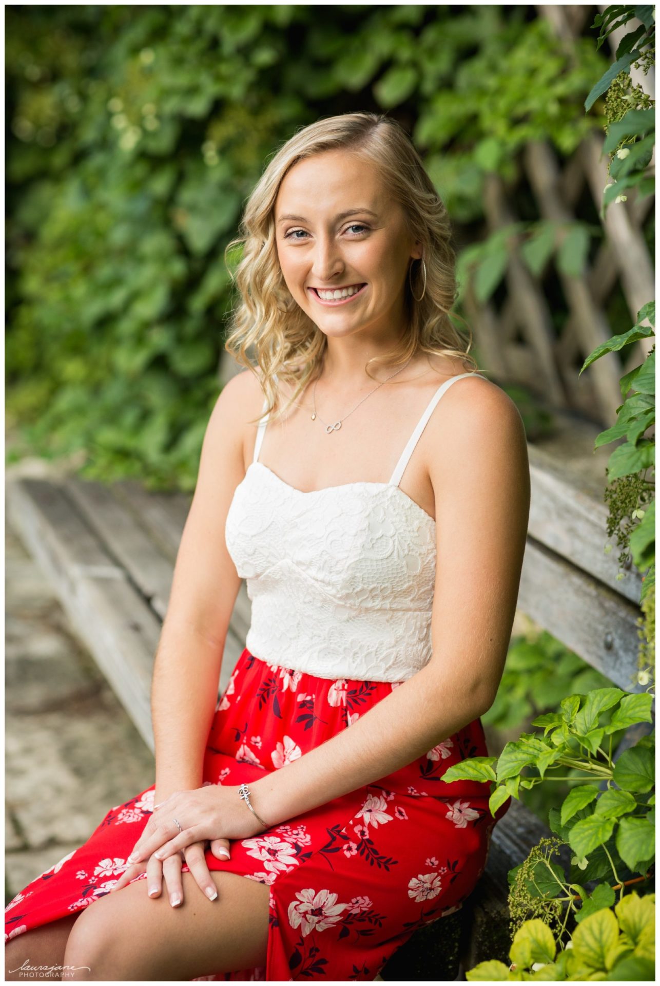 Senior portraits at Frame Park in Waukesha by Wisconsin photographer