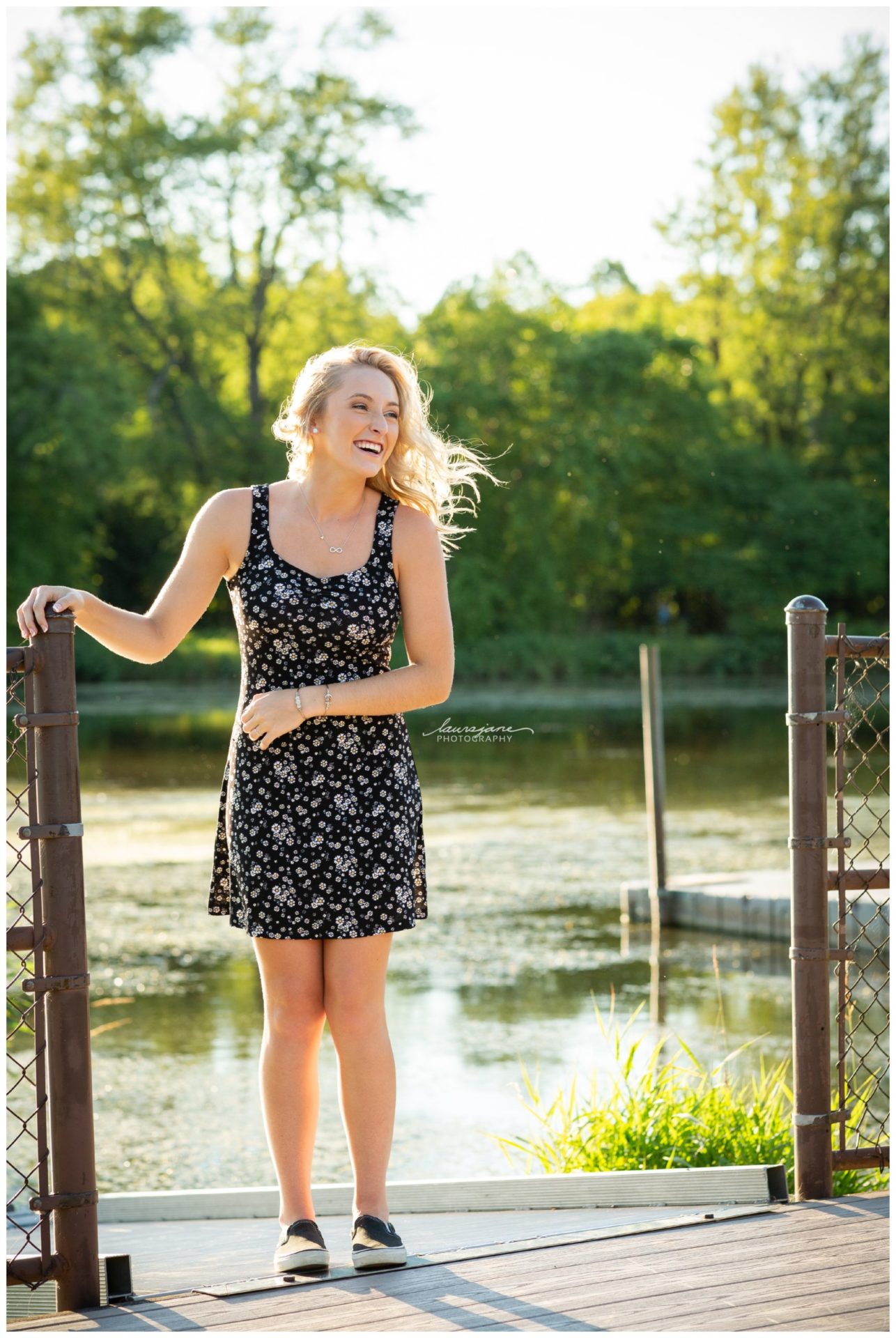 Bright, candid senior pictures by Waukesha photographer
