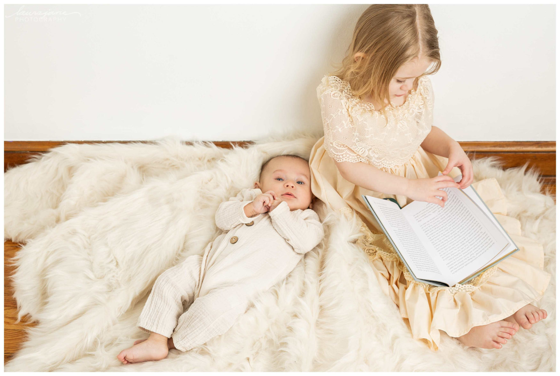 Storytime photos at Waukesha Photography Studio