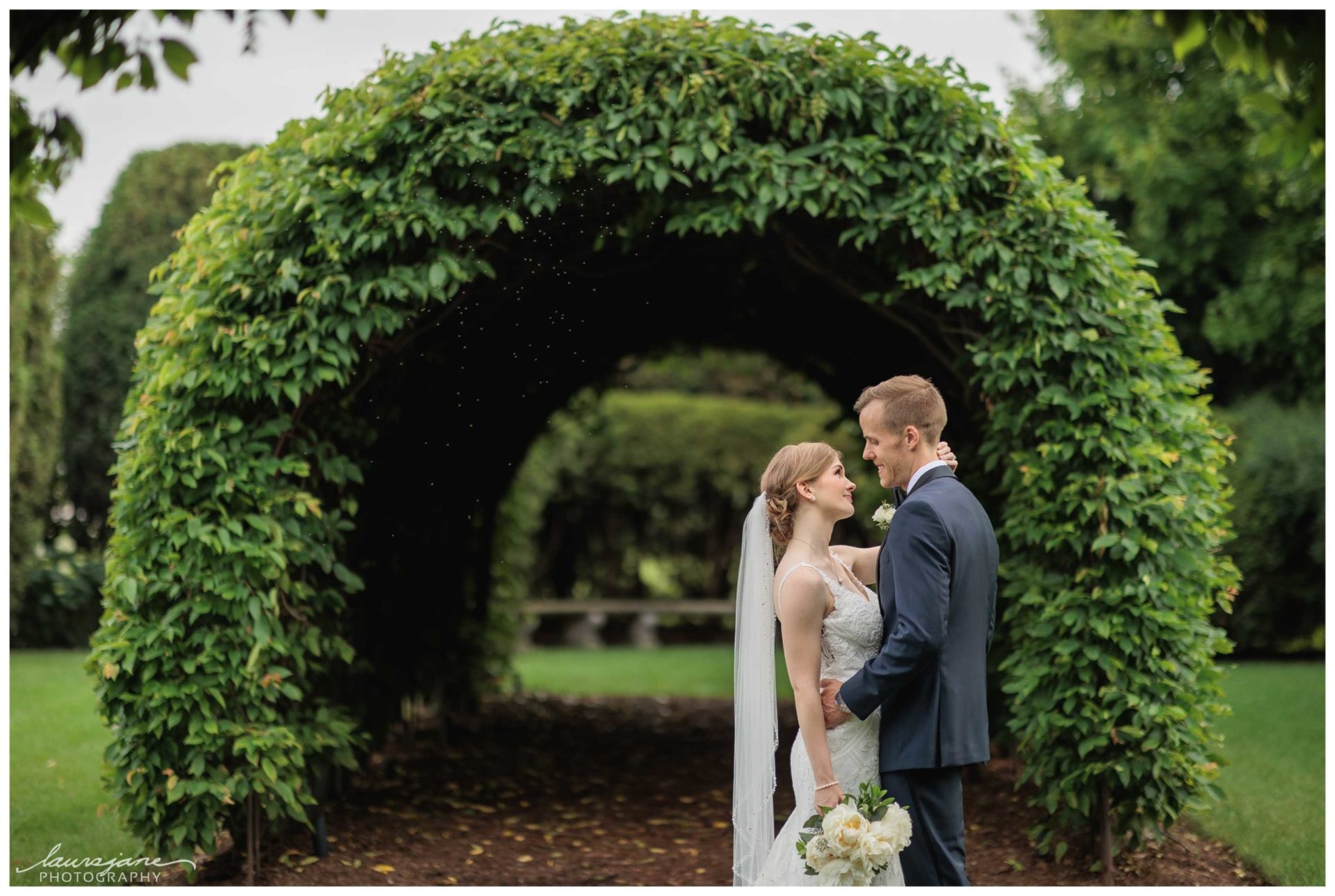 Elegant Wedding Portraits at Villa Terrace Milwaukee WI